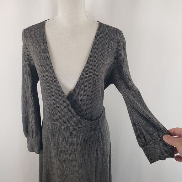 Banana Republic Gray Herringbone Tie Wrap Deep Surplice V-Neck Stretch Dress XS - Picture 7 of 13